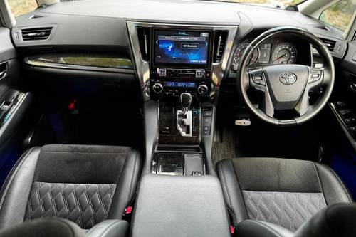 2016 Toyota Vellfire 2.5L Terpakai