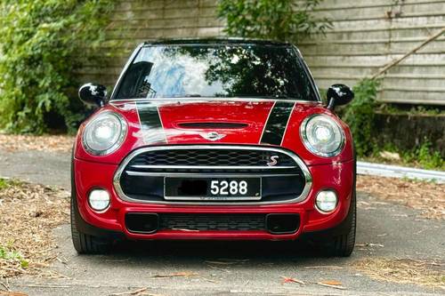 2016 MINI 5 Door Cooper S 5 Door Terpakai