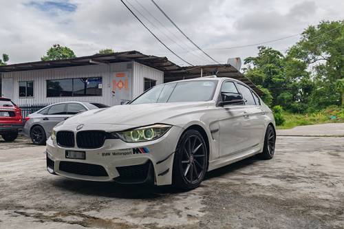 2012 BMW 3 Series Sedan 328i Terpakai