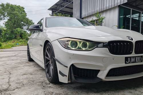 Old 2012 BMW 3 Series Sedan 328i