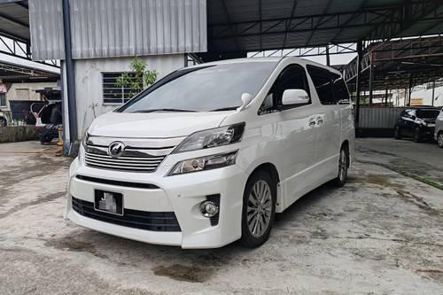 2013 Toyota Alphard 2.4 Terpakai