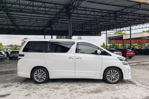 Old 2013 Toyota Alphard 2.4