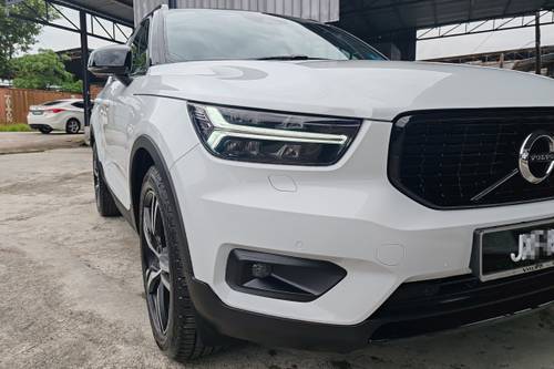 Used 2021 Volvo XC40 T5