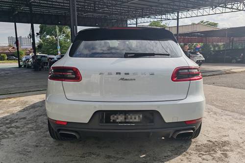 Second hand 2016 Porsche Macan Standard 