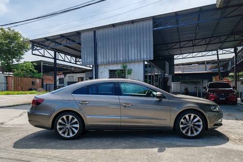 Old 2014 Volkswagen CC Comfort