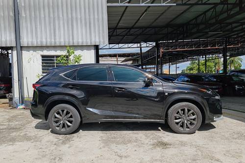 Old 2015 Lexus NX F Sport 2.0 L