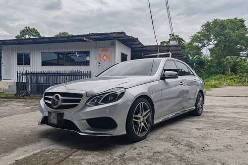 2013 Mercedes Benz E-Class Saloon 250 2.0 AMG Terpakai