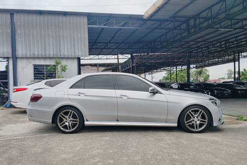 2013 Mercedes Benz E-Class Saloon 250 2.0 AMG Terpakai