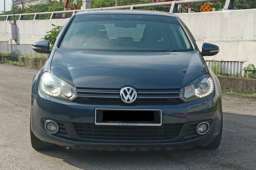 Second hand 2012 Volkswagen Golf 1.4L TSI R-Line 