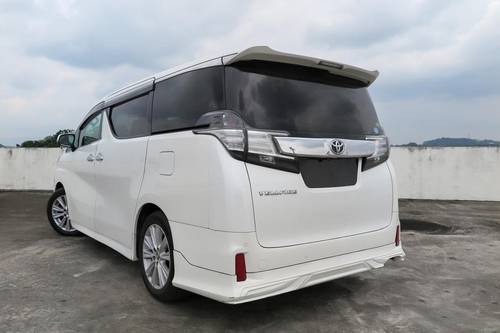 Second hand 2016 Toyota Vellfire 2.5L 