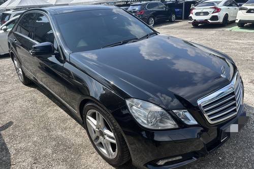 2010 Mercedes Benz E-Class Saloon E 300 Exclusive Terpakai