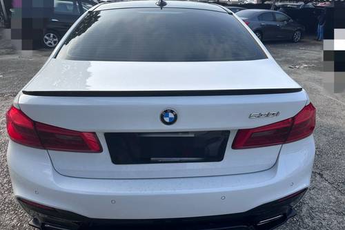 Old 2018 BMW 5 Series Sedan 530i M Sport