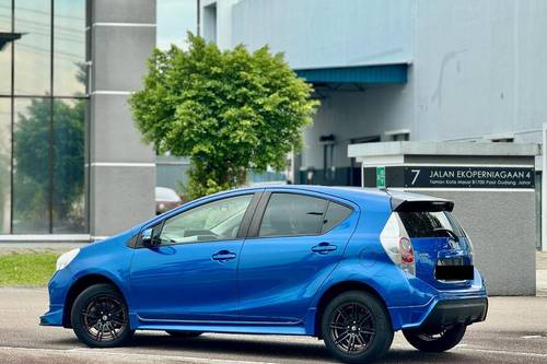 2013 Toyota Prius C 1.5 Auto Terpakai