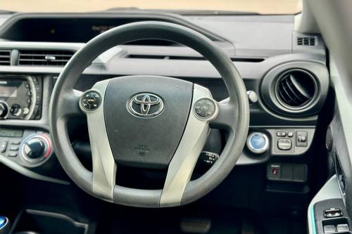 2013 Toyota Prius C 1.5 Auto Terpakai