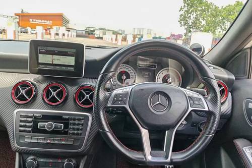 2014 Mercedes Benz A-Class A250 2.0 Terpakai