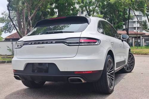 2019 Porsche Macan 2.0L  lama