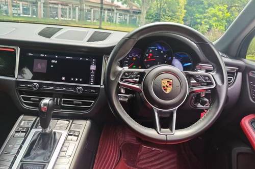 Second hand 2019 Porsche Macan 2.0L 