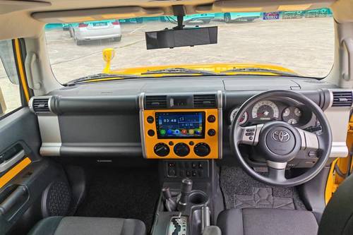 Second hand 2011 Toyota Fj Cruiser 4.0 