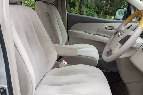 2007 Toyota Estima 2.4 Terpakai