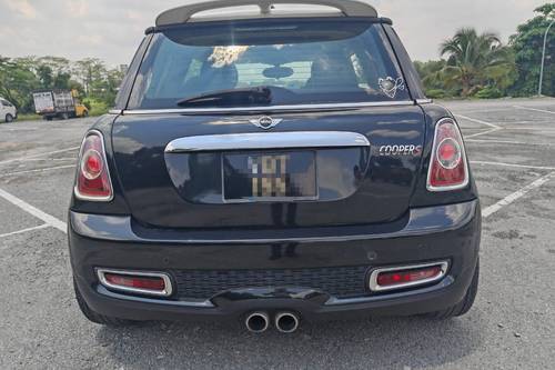 Second hand 2011 MINI Cooper 1.6L 