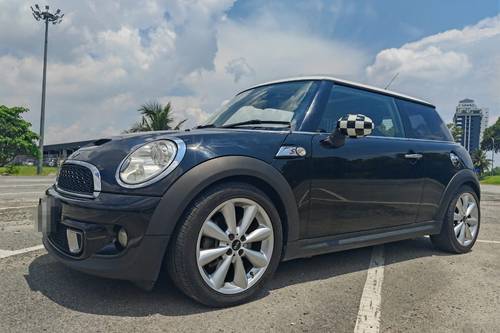 Second hand 2011 MINI Cooper 1.6L 