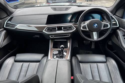 2022 BMW X5 xDrive45e M Sport Terpakai