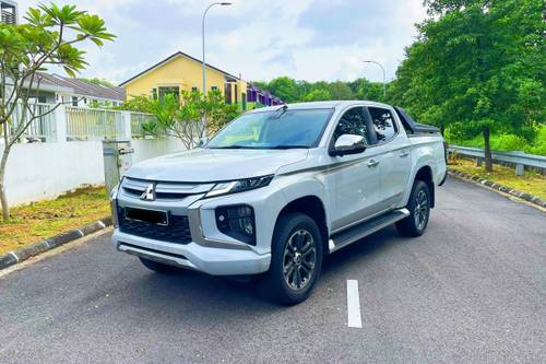 2020 Mitsubishi Triton VGT AT Adventure X Terpakai