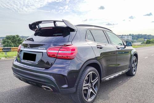 2019 Mercedes Benz GLA-Class 250 4MATIC AMG Line  lama