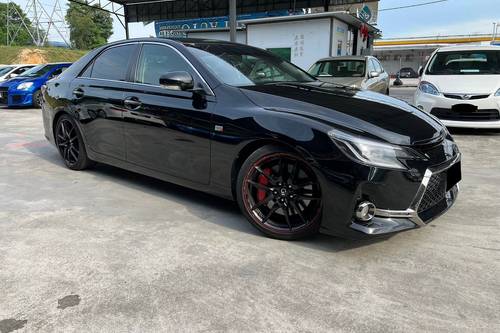 Second hand 2013 Toyota Mark X 2.5 