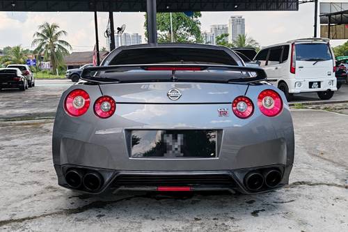 Second hand 2013 Nissan GT-R 3.8L 