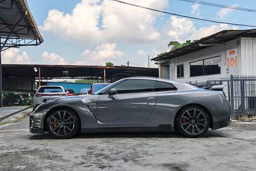 2013 Nissan GT-R 3.8L Terpakai