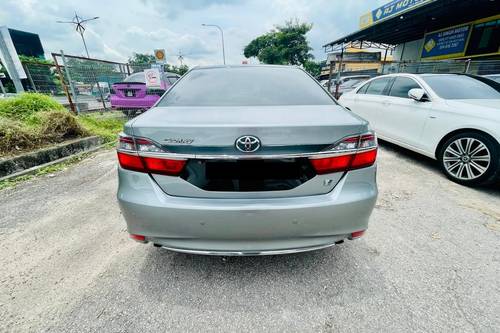 Second hand 2015 Toyota Camry 2.0G X 