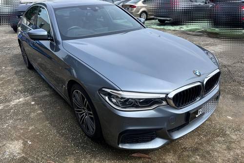 2019 BMW 5 Series Sedan 530i M Sport  lama