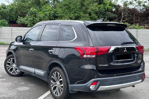 Second hand 2019 Mitsubishi Outlander 2.0 L 