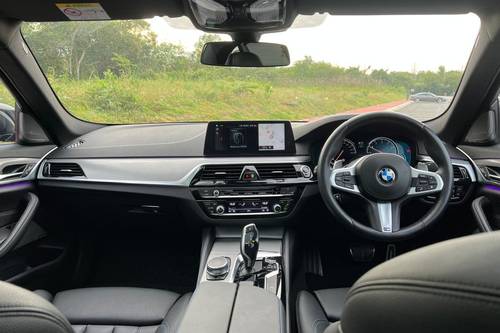 Second hand 2018 BMW 5 Series Sedan 530i M Sport 