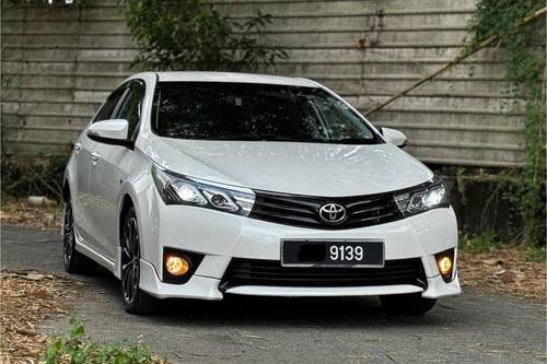 Old 2014 Toyota Altis 2.0 V