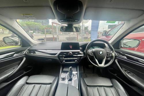 2018 BMW 5 Series Sedan 530e Sport Terpakai