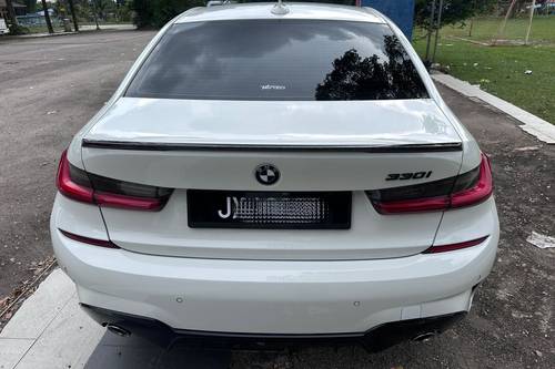 Second hand 2019 BMW 3 Series Sedan 330i M Sport 