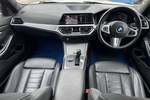 2019 BMW 3 Series Sedan 330i M Sport Terpakai