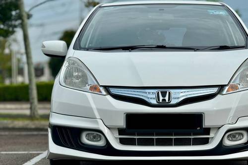 2014 Honda Jazz 1.3 Hybrid Terpakai