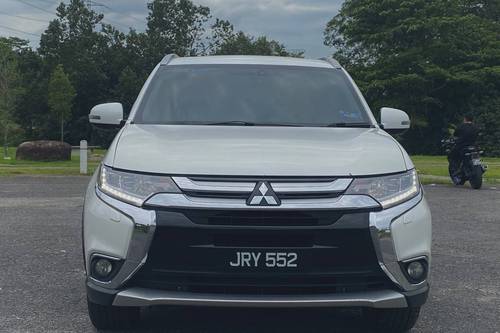 Used 2014 Mitsubishi Outlander 2.4 L