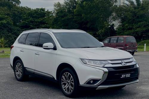 2nd Hand 2014 Mitsubishi Outlander 2.4 L