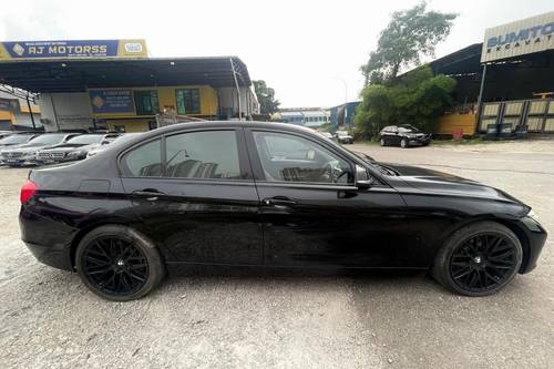 2012 BMW 3 Series 2.0L Terpakai