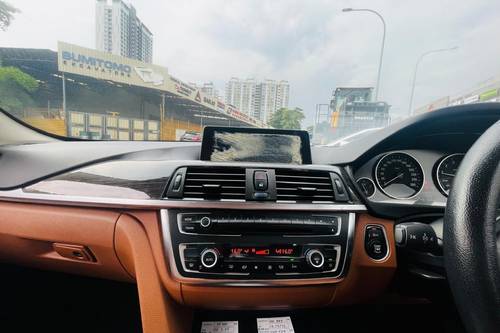 2012 BMW 3 Series 2.0L Terpakai