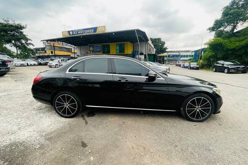 2018 Mercedes Benz C-Class Saloon C200 Avantgarde Line Terpakai