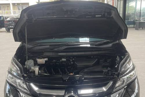 2018 Nissan Serena 2.0L Highway Star Terpakai