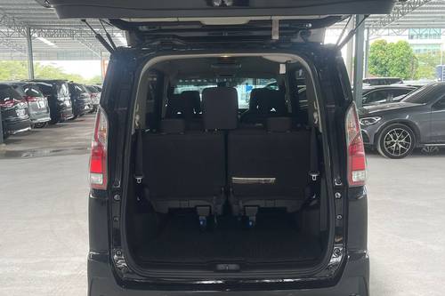 2018 Nissan Serena 2.0L Highway Star Terpakai