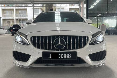 2018 Mercedes Benz C-Class Saloon C 200 AMG Line Terpakai