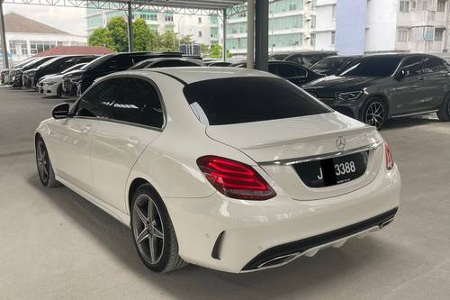 2018 Mercedes Benz C-Class Saloon C 200 AMG Line Terpakai