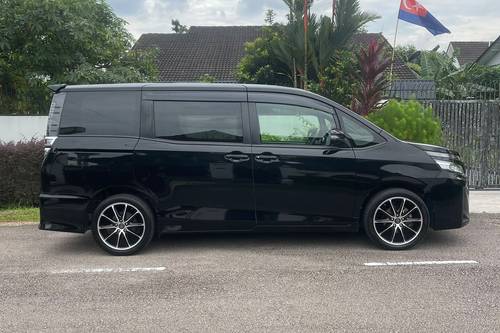 Terpakai 2018 Toyota Voxy 2.0 ZS untuk Dijual